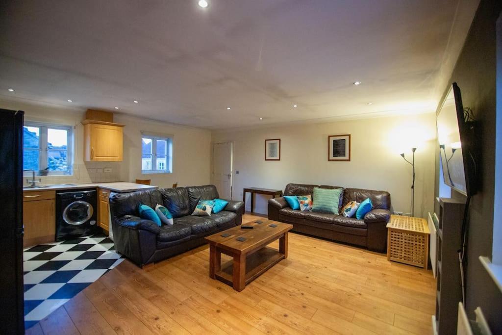 Апартаменты Marley'S Coach House - Фроум Экстерьер фото